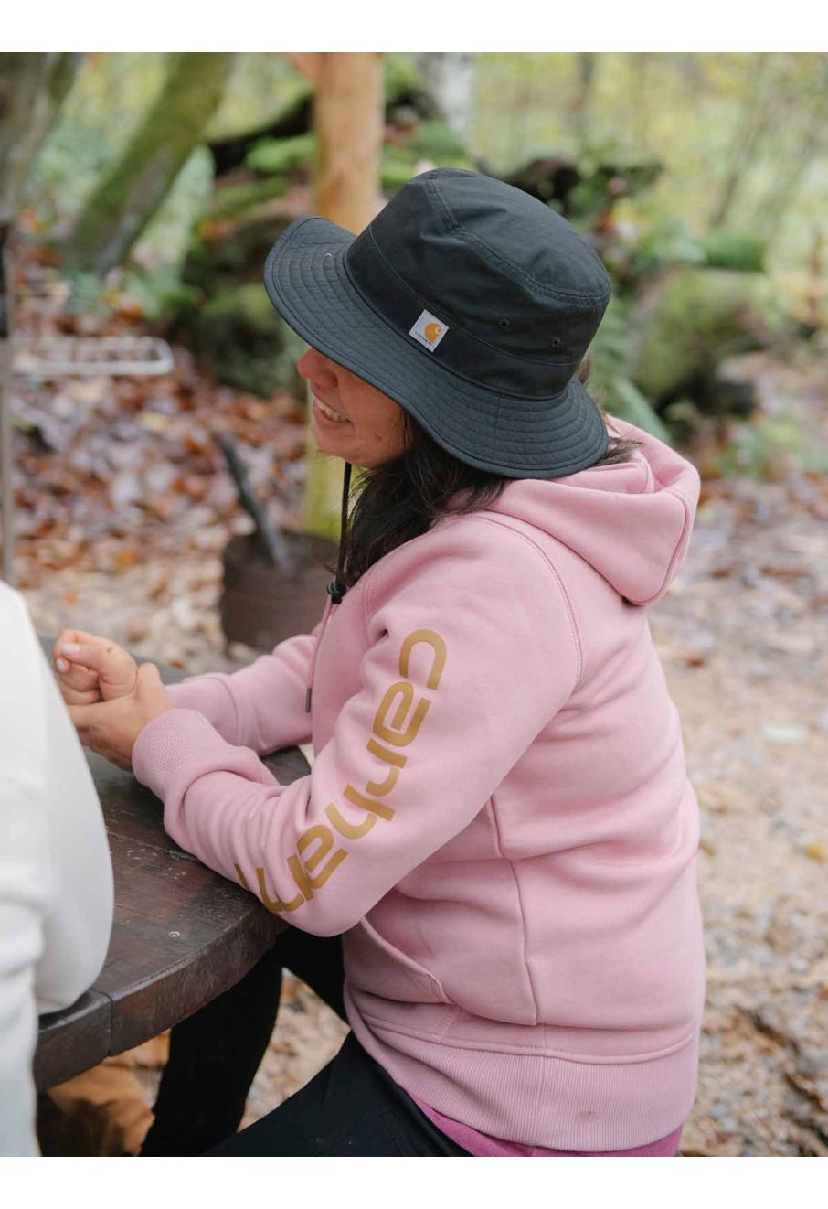 Pink carhartt hoodie women's deals